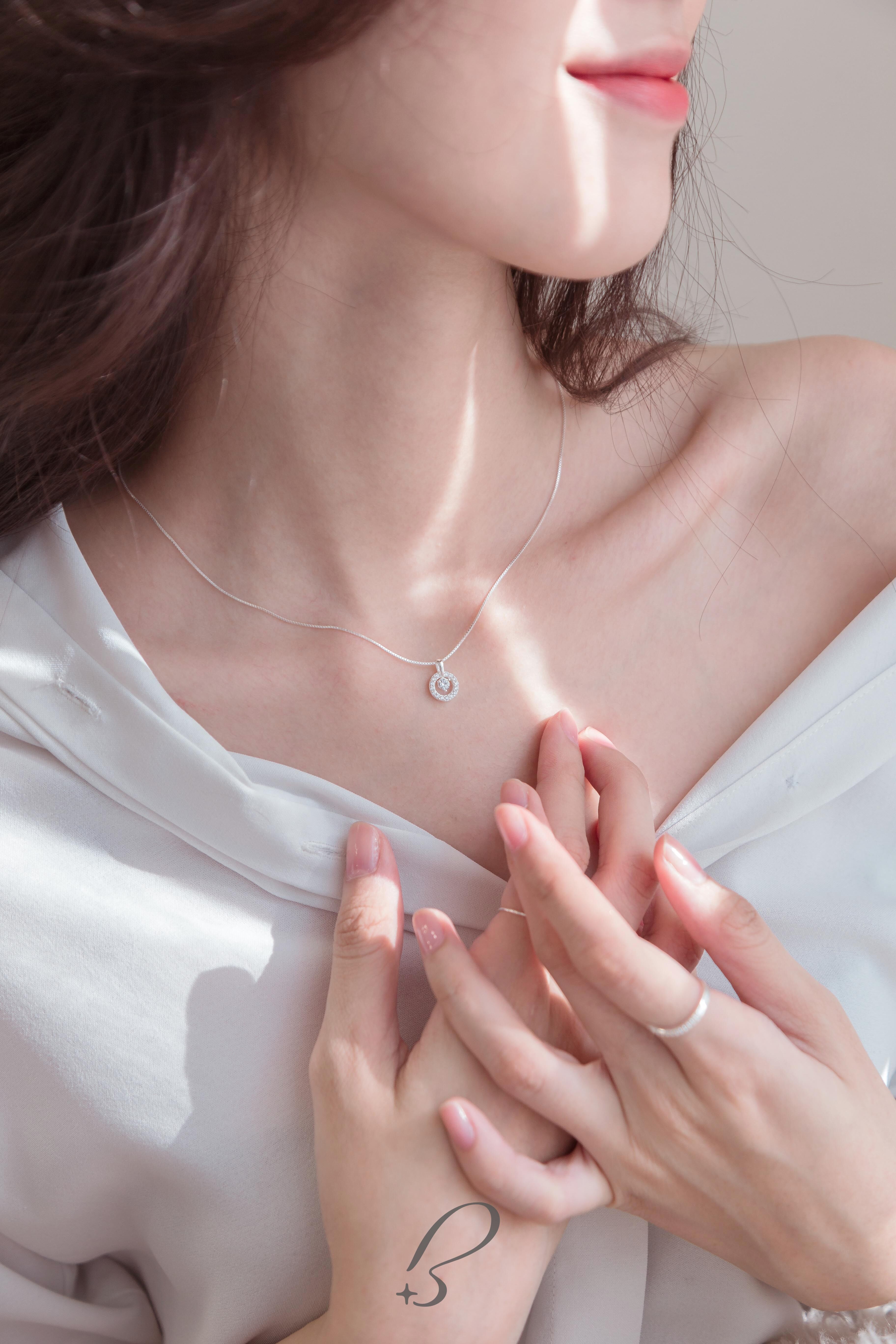 Trang sức bạc: Vẻ đẹp tinh tế cho phong cách hiện đại